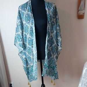 NWT J. Jill Blue and White Patterned Poncho Style Shrug with Tassels
